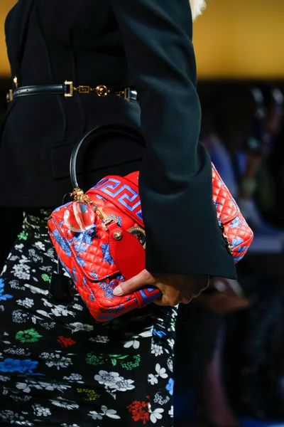Look 33